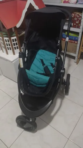carrinho de bebê unissex lindo