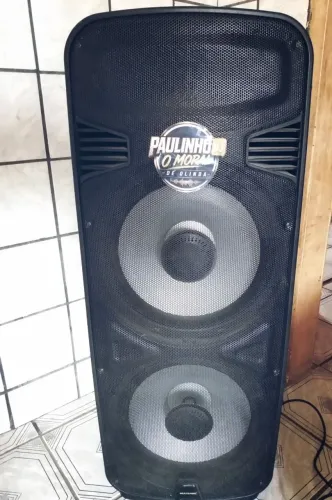 caixa de som amplificada torre Multilaser modelo SP344 com 3500W de potência