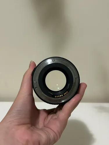 Vendo lente 85mm 1.8 cânon
