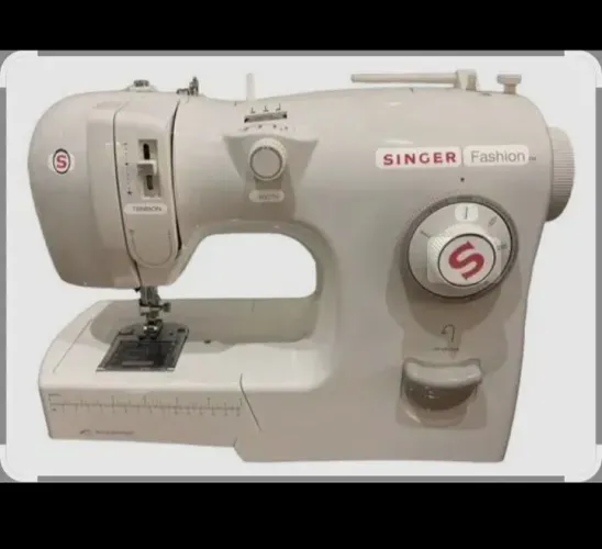Vendo máquina de costura