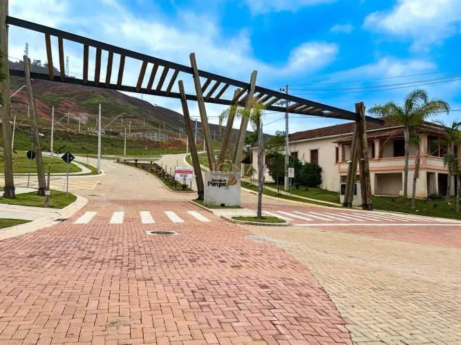 Terreno à Venda no Condomínio Estrela do Parque em Juiz de Fora Lote em Condomínio com In