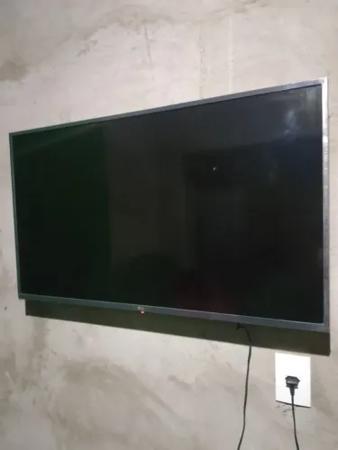 Vendo televisão semi nova Smart Android 4k Lg 