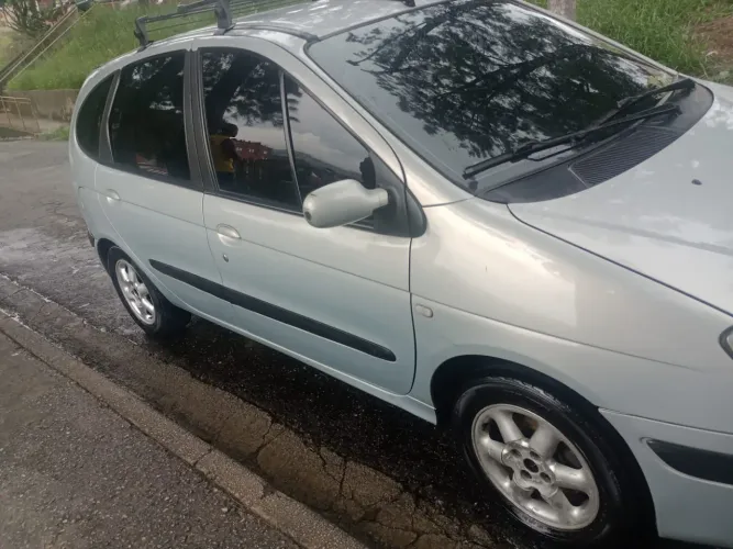 Renault Scenic Expression 1.6 16V Aut. 2004