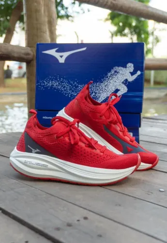 Novas cores, Mizuno neo vista 2 