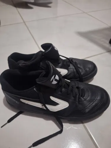 Tênis Futsal Topper Dominator 39 Preto/Branco  