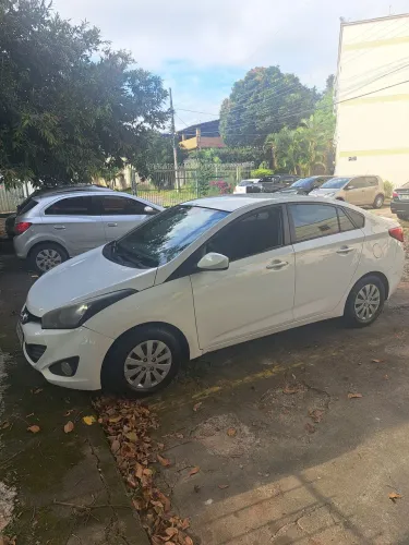 Hyundai HB20S C.style/c.plus1.6 Flex 16V Aut. 4P 2015