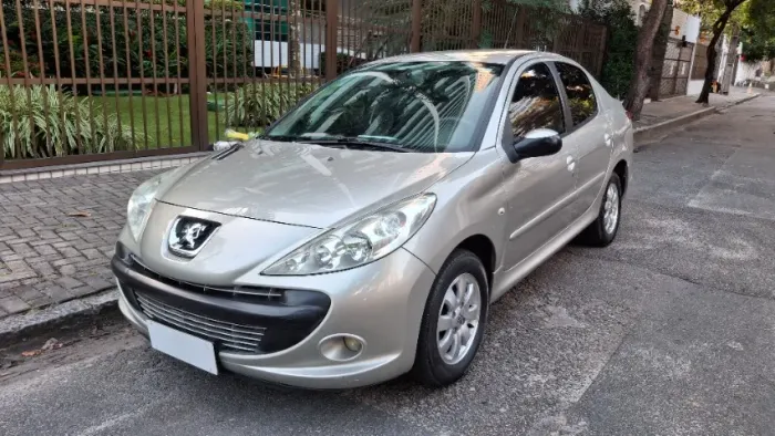 Peugeot 207 Sed. Passion XR Sport 1.4 Flex 8V 4P 2011