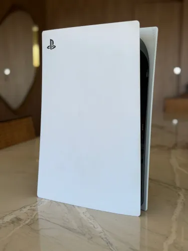 Playstation 5 825GB Mídia Física + 2 Controles