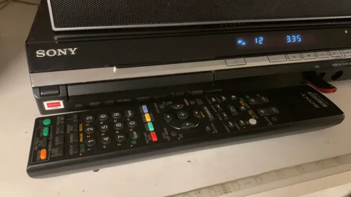 Home theater Sony DZ77t
