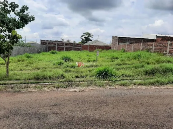 Terreno à venda em Maringá, Vila Nova Esperança