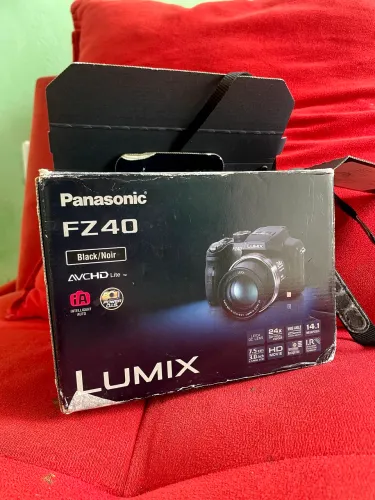 Vende -se Camera Panasonic Lumix FZ40