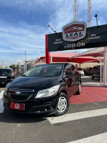 Chevrolet Onix Hatch LT 1.0 8V Flex Power Mec. 4P 2014