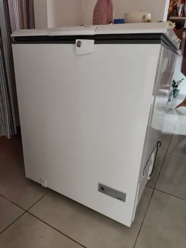Vende-se essa freezer