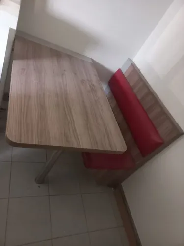 Mesa com Banco ( Tipo Canto alemão)
