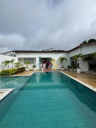 VENDO CASA EM UBATÃ