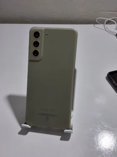 Galaxy S21 FE em bom estado 