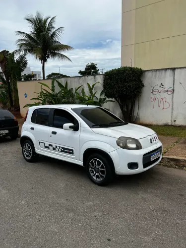 Fiat Uno Sporting 1.4 EVO Fire Flex 8V 4P 2014