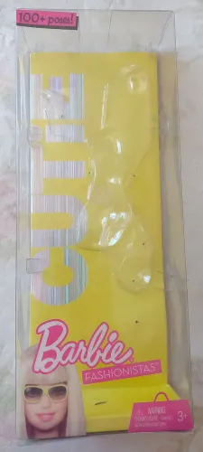 Caixa Barbie Fashionistas Cutie Wave 2 2010