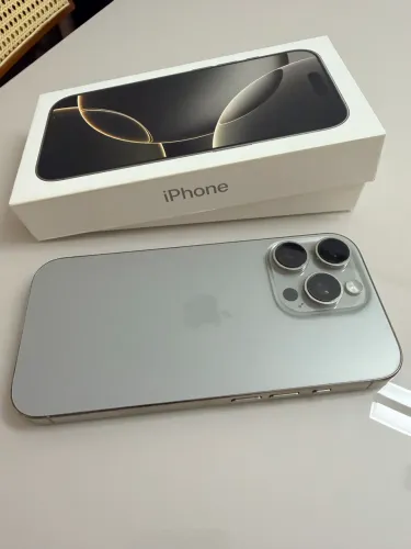 iPhone 16 PRO 256 GB