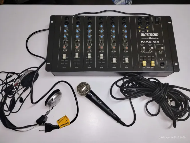 Mesa de som Watisom MXS 6