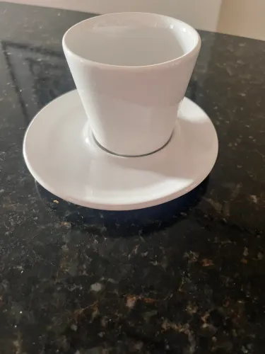 Xícara com pires