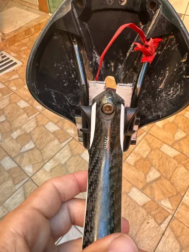 Canote fsa em fibra de carbono + selim de brinde