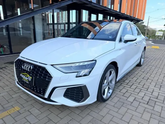 Audi A3 Sedan S-line 2.0 TFSI S-tronic 2024