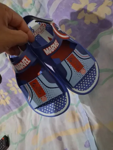 Sandália infantil  Marvel Avengers 