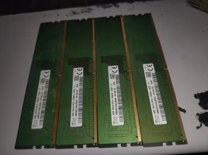 Vendo memória ram ddr4 4x4gb (16gb ) 2.666mhz