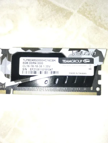 Memória RAM 8GB DDR4