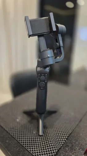 Estabilizador De Celular Gimbal Portatil 3 Eixos S5b