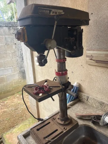 Furadeira de bancada