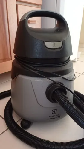 Aspirador de agua e ar