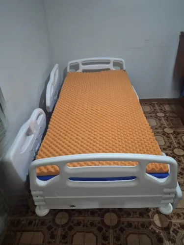 Cama hospitalar automática
