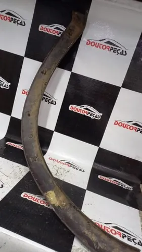 Moldura Paralama Dianteiro Direito Chevrolet Corsa