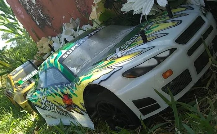 Automodelo Nitro completo com caixa 