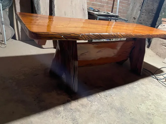 Mesa de 2,5 metros por 2.400