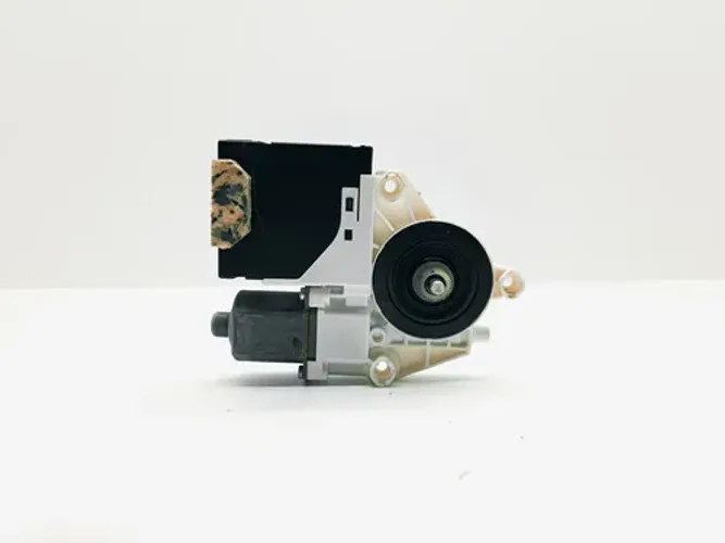 Motor Vidro Dianteiro Direito Volkswagen Jetta 2016