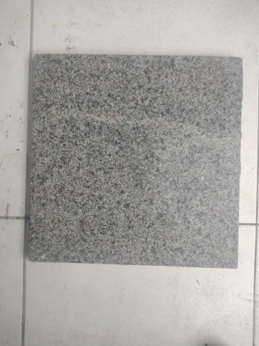 Vendo granito andorinha peças 40x40