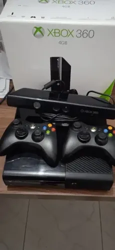 Xbox 360 bloqueado com 2 controles e kinecty