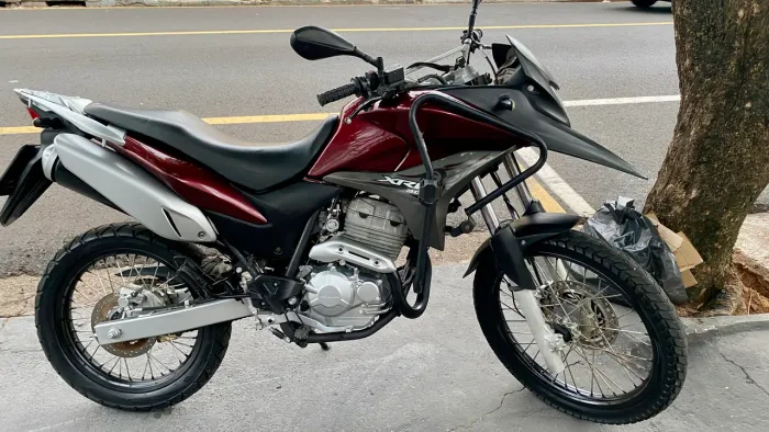 Vendo- HONDA -XRE 300 10/11
