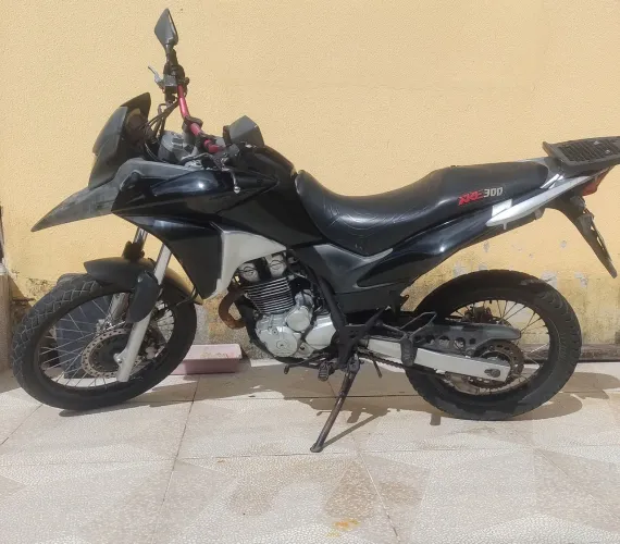 Vendo ouTroco XRE 300