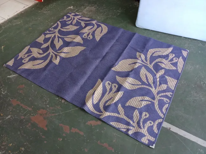 Tapete de Sala Azul com Detalhes Lancer