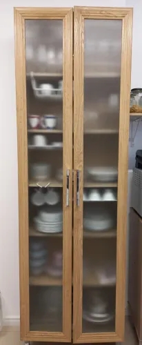 PANELEIRO COM PORTAS DE VIDRO