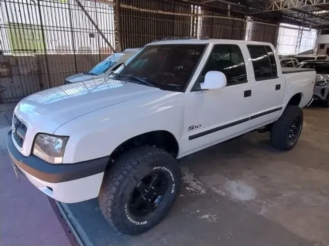 Chevrolet S10 Pick-up STD 2.8 4X4 CD TB Int.dies. 2003