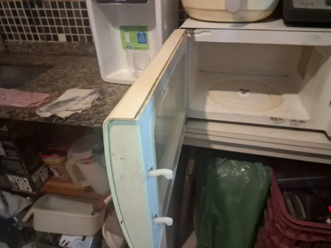 Micro-ondas usado - Ideal para o seu dia a dia!