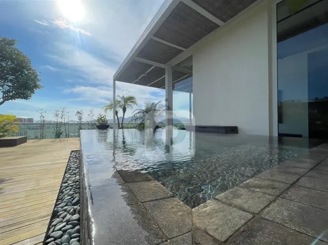 COBERTURA LINEAR CONDOMINIO LE PARC BARRA DA TIJUCA