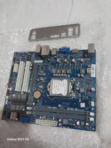Placa-Mãe Intel 1155 .B75H2-M3 130. reais