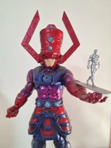 Action Figure Galactus e Surfista Prateado 58cm