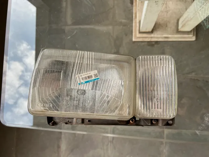 Farol Cibié com milha Santana/Quantun Gls 87 88 89 90 Lado Direito/ Passageiro